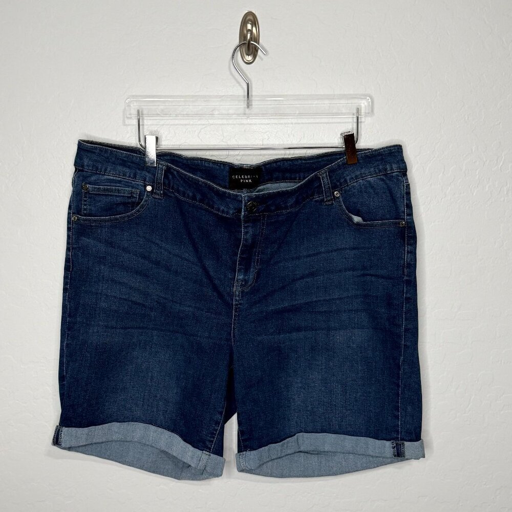 Celebrity Pink Dark Cuffed Bermuda Shorts Size 22 #47